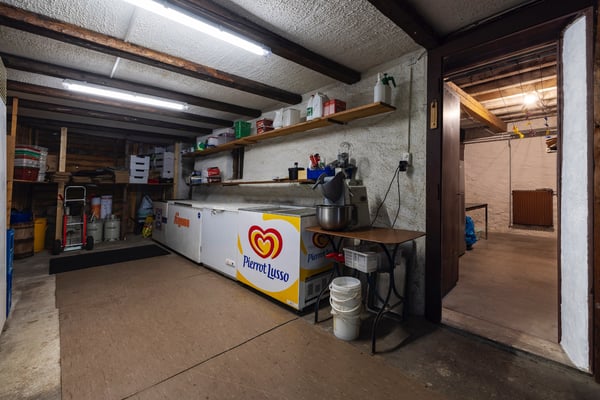 Restaurant individuel avec habitation aux Plans-sur-Bex 8