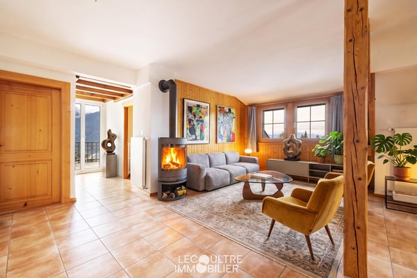 Appartement de 3.5 pièces en attique avec place de parc 2
