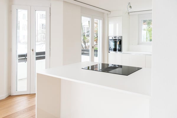 Exklusive 1.5-Zimmer-Attikawohnung mit grosser Terrasse und Seesicht 2