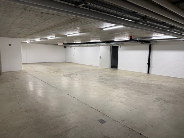 Vielseitig nutzbare Lager-/Gewerbefläche im Zentrum von Breitenbach 2