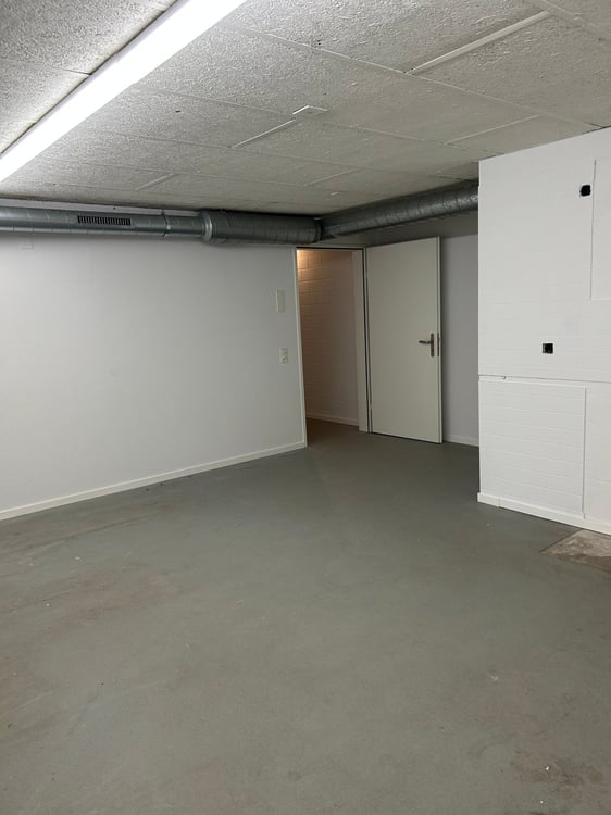 Vielseitig nutzbare Lager-/Gewerbefläche im Zentrum von Breitenbach 5