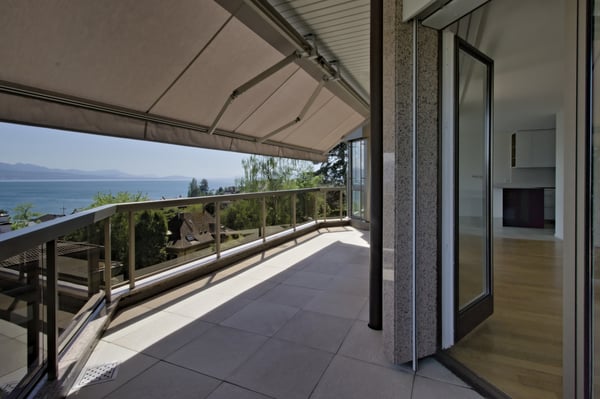 4.5 PIÈCES ENTIÈREMENT RÉNOVÉ, GRANDE TERRASSE, VUE SUR LE LAC 5