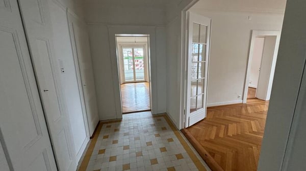 4 pièces lumineux et spacieux avec balcon / Lausanne 2