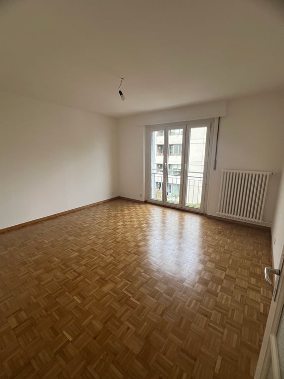 Bel appartement 3 pièces avec balcon 2