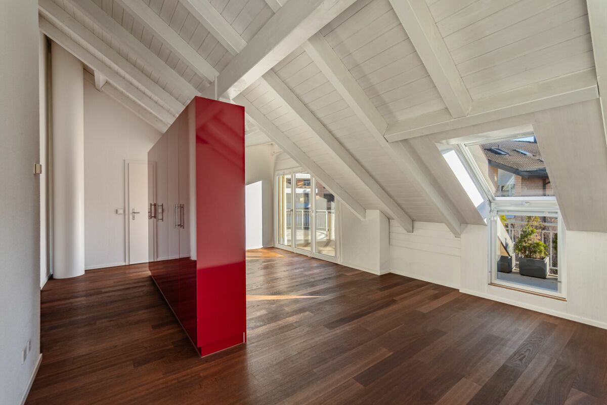 Large 7 1/2-room maisonette apartment in Cham