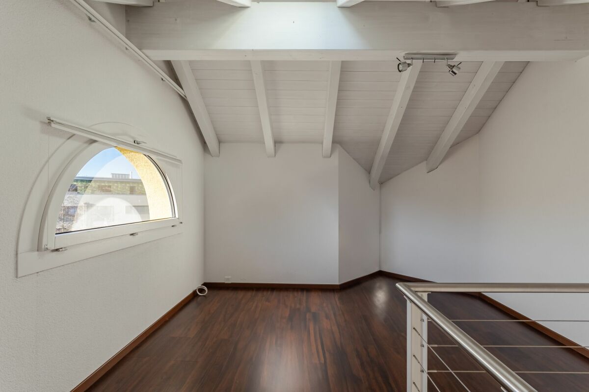 Large 7 1/2-room maisonette apartment in Cham