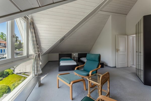 6 1/2-Zimmer Einfamilienhaus in Kilchberg an ruhiger und gut besonnter Hanglage 13