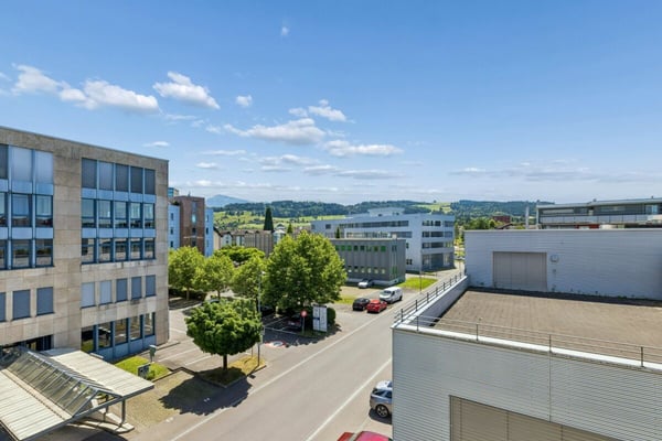 moderne 4 1/2 Zimmerwohnung mitten in Rotkreuz 11