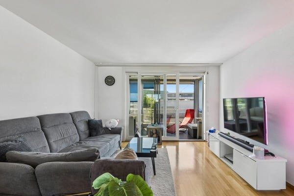 moderne 4 1/2 Zimmerwohnung mitten in Rotkreuz 7