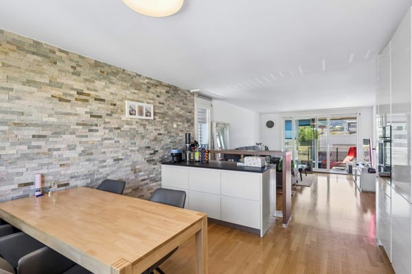 moderne 4 1/2 Zimmerwohnung mitten in Rotkreuz 6
