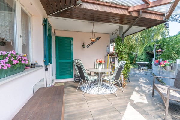 Zweifamilienhaus mit wunderschönem Garten & viel Potenzial 4