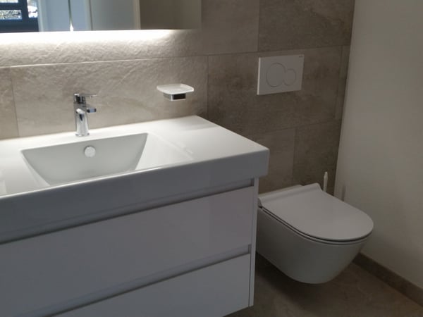 3 Minuten zu Fuss vom See entfernt wohnen 4.5 Zimmer-Wohnung im Hochparterre Lüscherz am Bielersee 11