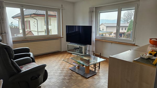 Einfamilienhaus mit 2 Wohnungen und wunderbarer Weitsicht in die Berge 15