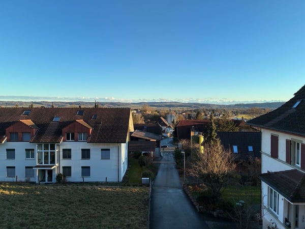 Einfamilienhaus mit 2 Wohnungen und wunderbarer Weitsicht in die Berge 5