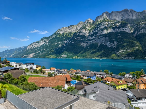 ANDERE BUCHEN FERIEN. SIE KOMMEN NACH HAUSE. 4
