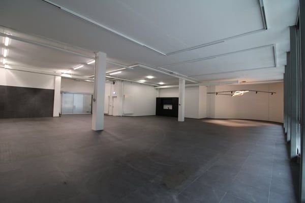 Lichtdurchflutete Gewerbefläche im Herzen von Pfäffikon SZ – sofort bezugsbereit 2