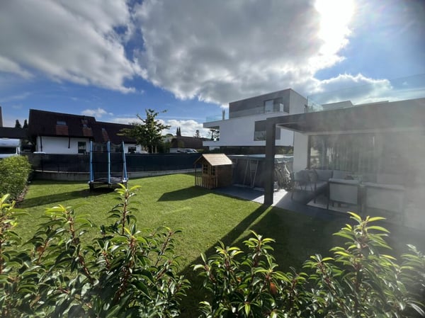 Exklusive Designerwohnung mit Traumterrasse & Garten - Neubau in Biberist
