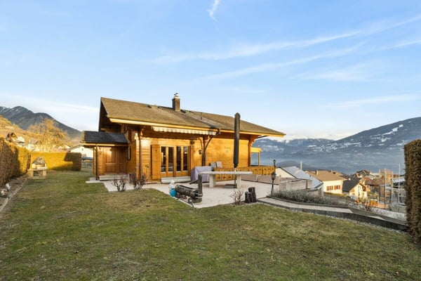 Charmant chalet familial avec potentiel professionnel à Erde 8