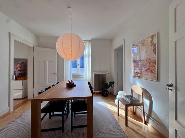 Charmante 4-Zimmer-Altbauwohnung mit Balkon und Aussicht 3