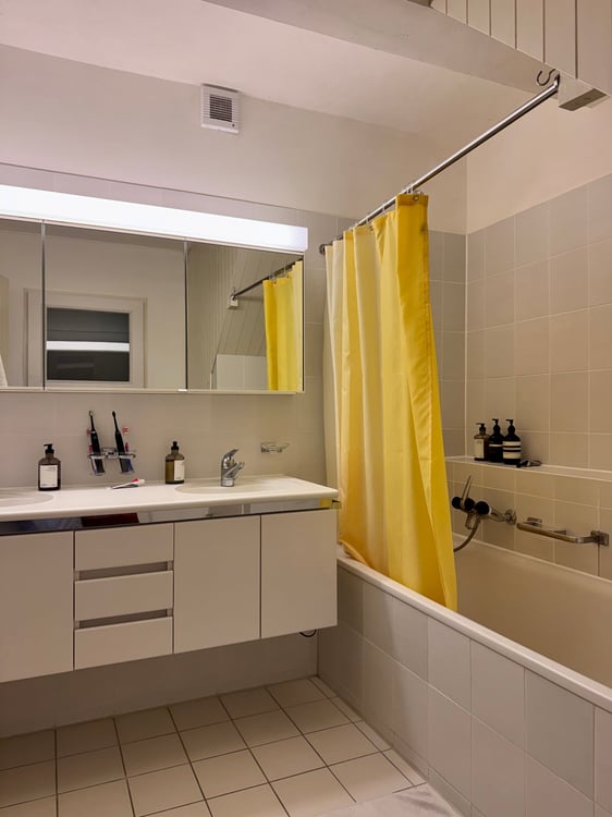 Charmante 4-Zimmer-Altbauwohnung mit Balkon und Aussicht 7