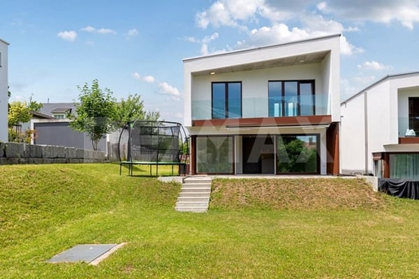 Preview image of the real estate