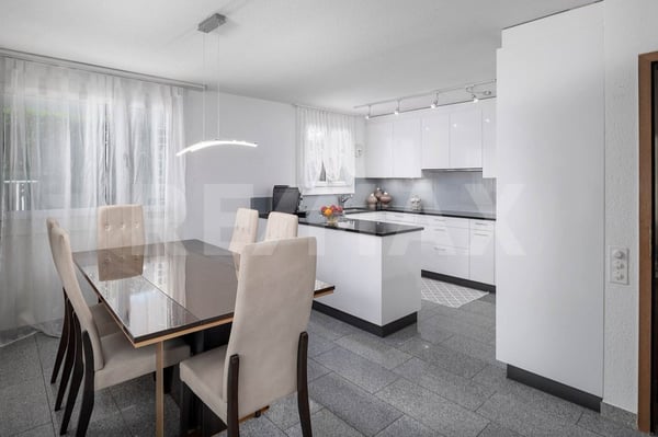 Eck-Haus in Anglikon: 5.5 Zimmer mit Garten 4