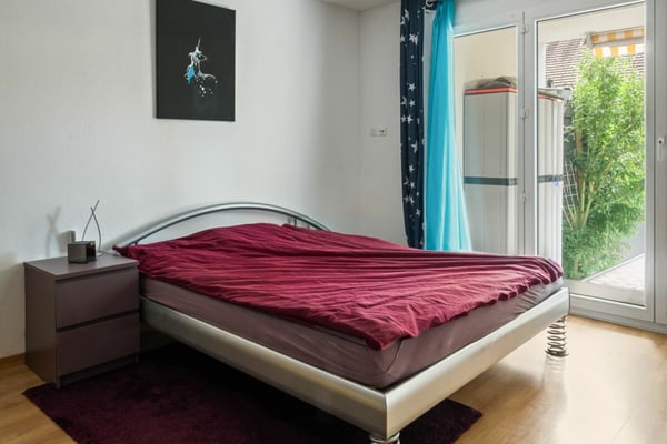 Attraktive 1.5-Zimmer-Gartenwohnung mit grosszügigem Sitzplatz in Pfäffikon ZH 4