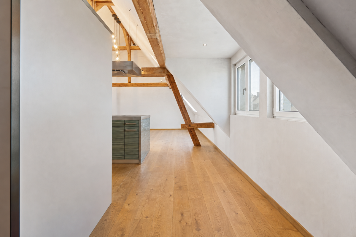 2.5-Zi.-Attikawohnung mit Dachterrasse - Kreis 4