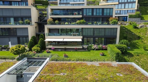 Exklusive 4.5-Zi-Terrassenwohnung mit schöner Aussicht