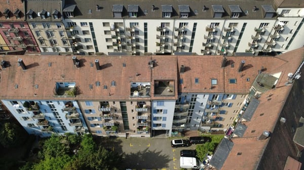 1.5-Zi.-Attikawohnung mit Dachterrasse - Kreis 4 24