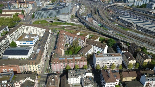 1.5-Zi.-Attikawohnung mit Dachterrasse - Kreis 4 23