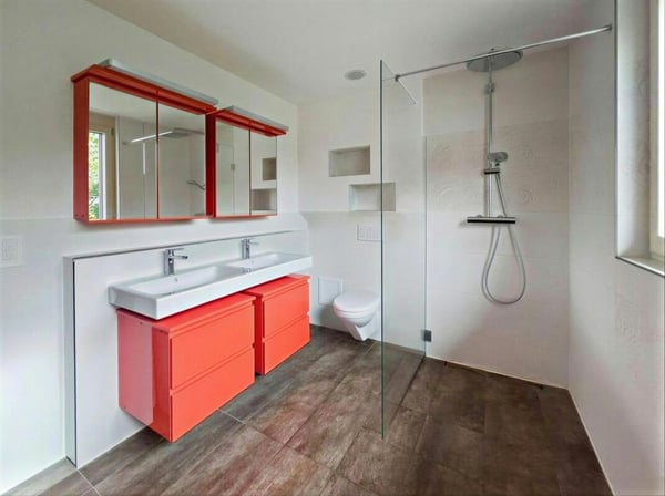 Modernes 6-Zimmer-Doppeleinfamilienhaus mit Garten in Hausen am Albis 8