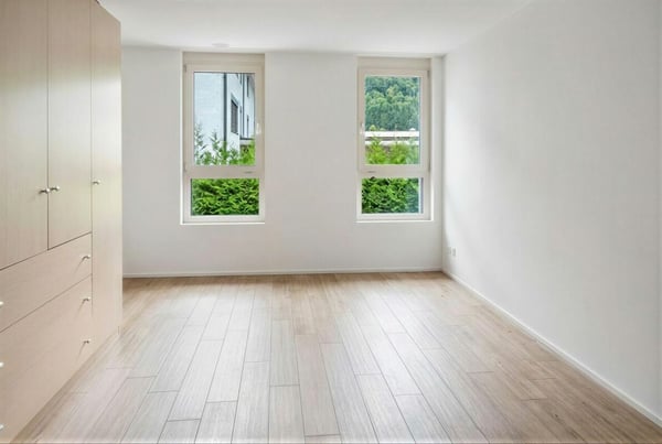 Modernes 6-Zimmer-Doppeleinfamilienhaus mit Garten in Hausen am Albis 16