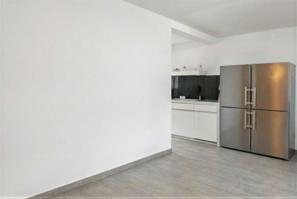 Modernes 6-Zimmer-Doppeleinfamilienhaus mit Garten in Hausen am Albis 6