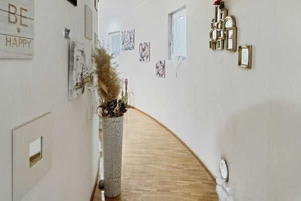 Exklusive, moderne Villa mit traumhafter Aussicht und hochwertiger Ausstattung 13