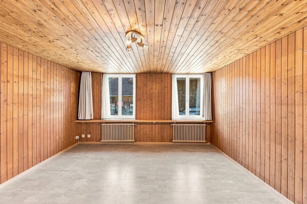 7.5-Zimmer-Haus mit Dachwohnung und Scheune in Würenlos 5