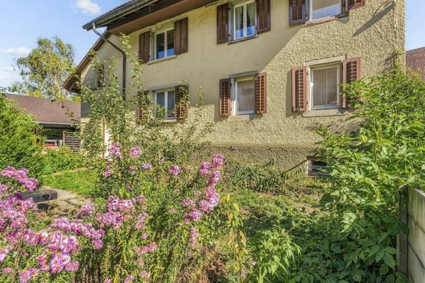 7.5-Zimmer-Haus mit Dachwohnung und Scheune in Würenlos 13