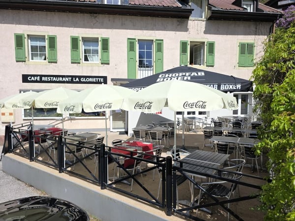 Immeuble mixte de rendement - jusqu'à 14.7%  brut avec exploitation du dancing. 2