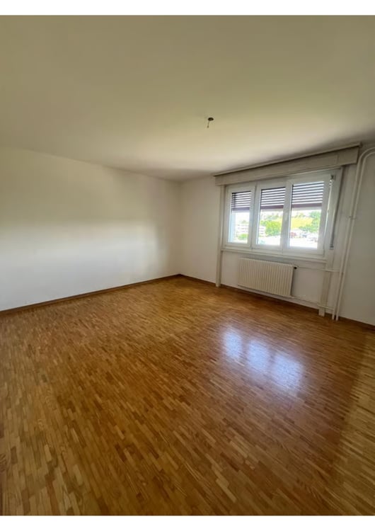 Appartement de 3 pièces à Romont – 5ème étage avec balcon 1