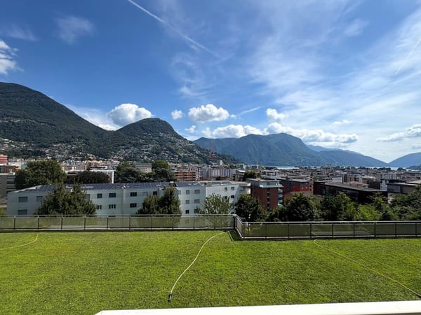 SPLENDIDA VISTA DALLA TUA NUOVA DIMORA 1