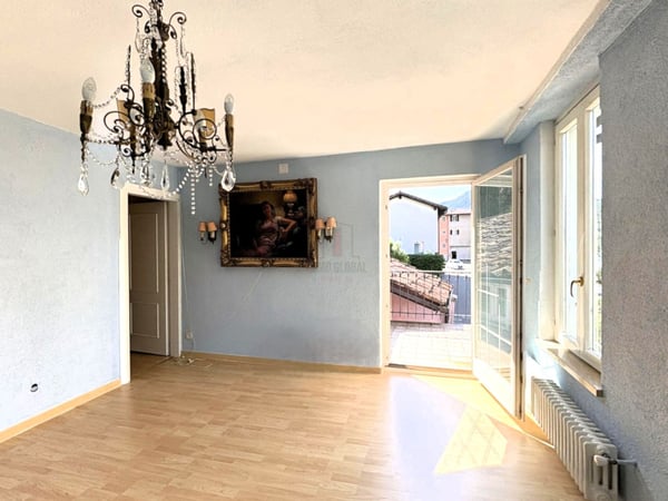 GRAZIOSA CON GIARDINO E PARZIALE VISTA LAGO 11