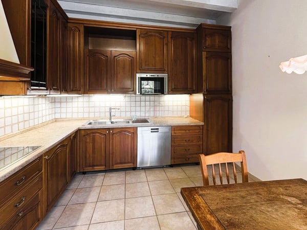 GRAZIOSA CON GIARDINO E PARZIALE VISTA LAGO 7