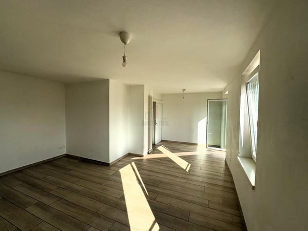 PICCOLA PALAZZINA RISTRUTTURATA CON REDDITO GARANTITO 7