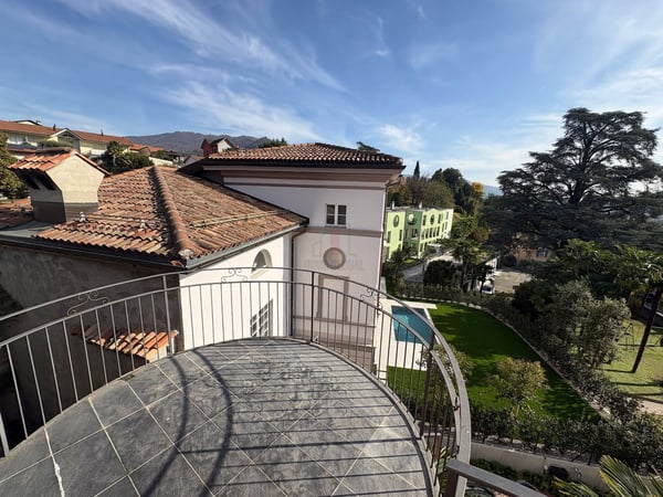 ATTICO CON VISTA NEI PRESSI DEL CENTRO 3