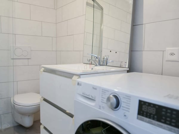 ACCOGLIENTE E SOLEGGIATO TRILOCALE A SAN PIETRO DI STABIO 7