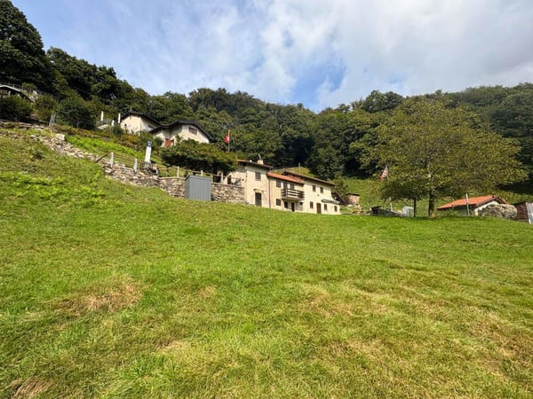 UN ANGOLO DI PARADISO 1