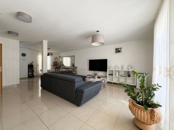 GRAZIOSA CASA CONTIGUA 4
