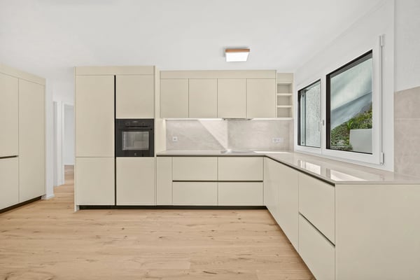 Wohnen mit Seesicht – hochwertige 4½-Zimmerwohnung mit See- und Bergsicht 24