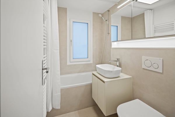 Wohnen mit Seesicht – hochwertige 4½-Zimmerwohnung mit See- und Bergsicht 9