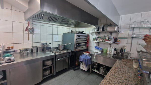 Exklusive Gastro-Chance! Restaurant-Untermiete bis März '28. 7